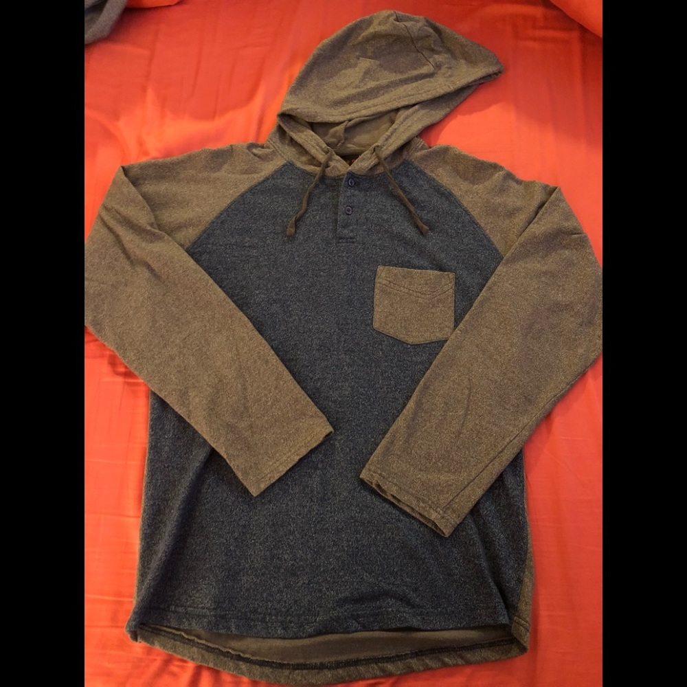 Men’s Long-sleeve Pullover Hoodie